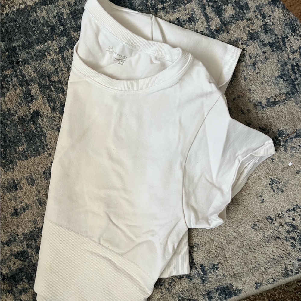 WHITE ARIE OFFLINE WORKOUT T 🤍 - Picture 3 of 3